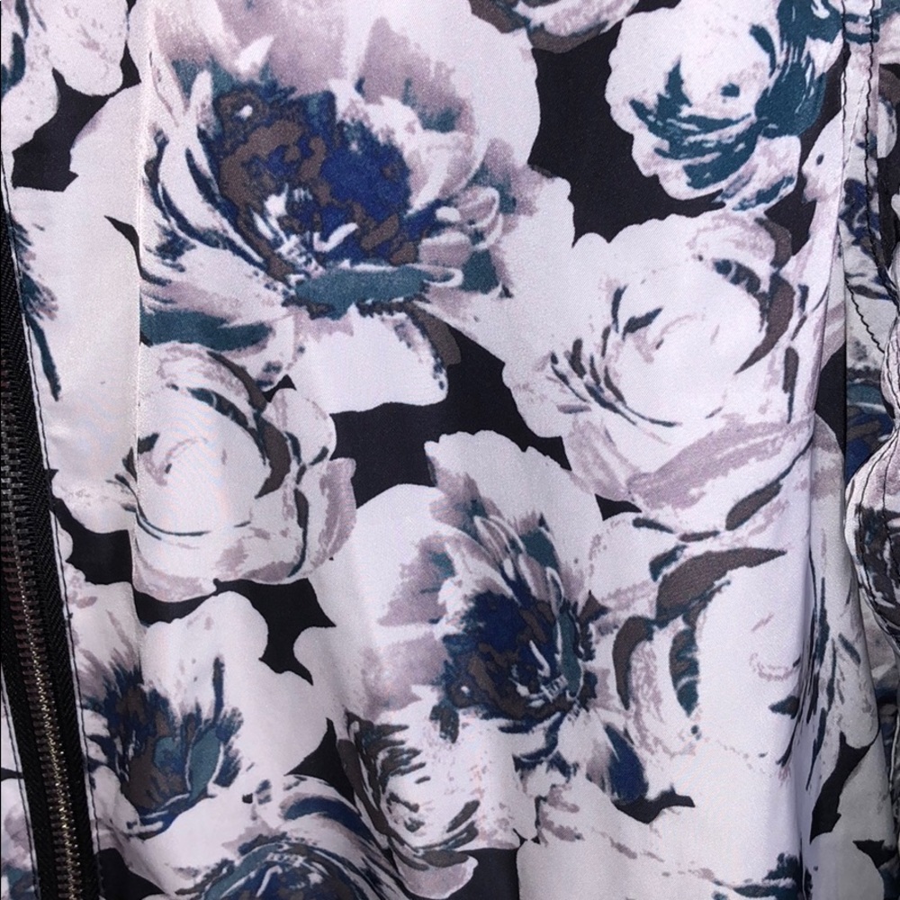 Floral jacket - Picture 4 of 4